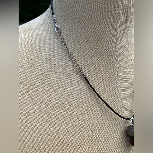 Handmade Genuine Stone Mushroom Amulet Necklace - Picture 6 of 14